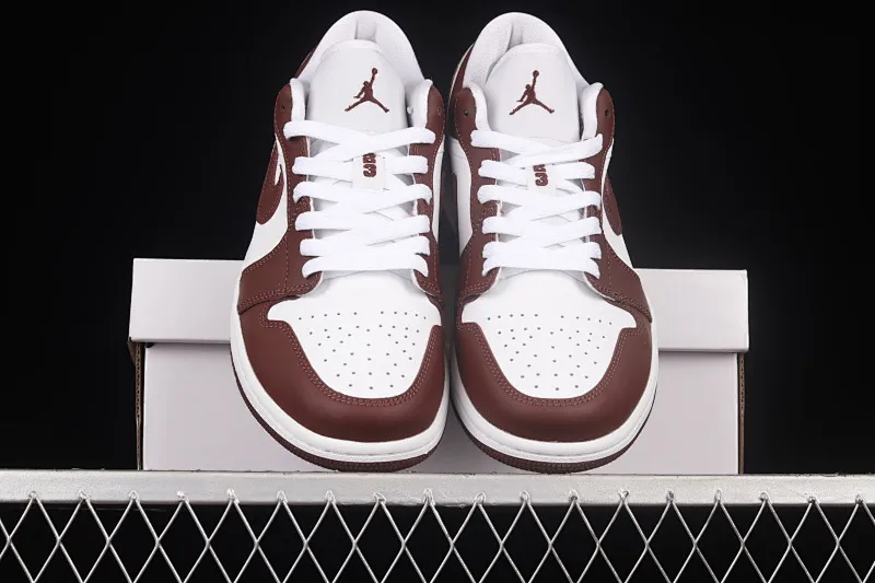 All categories Air Jordan Jordan series basketball shoes Air Jordan 1 Low G version pure original Air Jordan 1 Low AJ1 Joe 1 wine red and white low-top basketball shoes DC0774-116